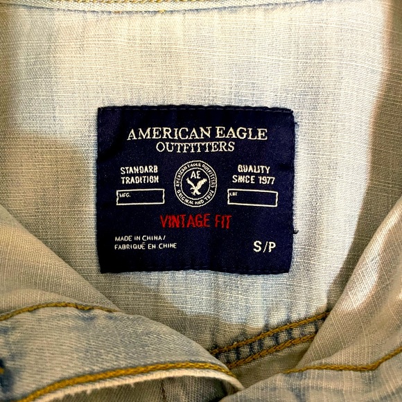Men’s American Eagle Button Up - Picture 7 of 9
